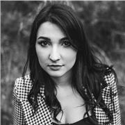 Cantante professionista specializzata col massimo dei voti in Canto Jazz impartisce lezioni di canto Jazz e Pop